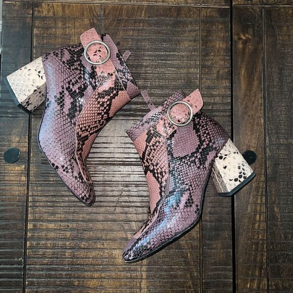 Freda Salvador Hendrix Boot - Picture 6 of 13